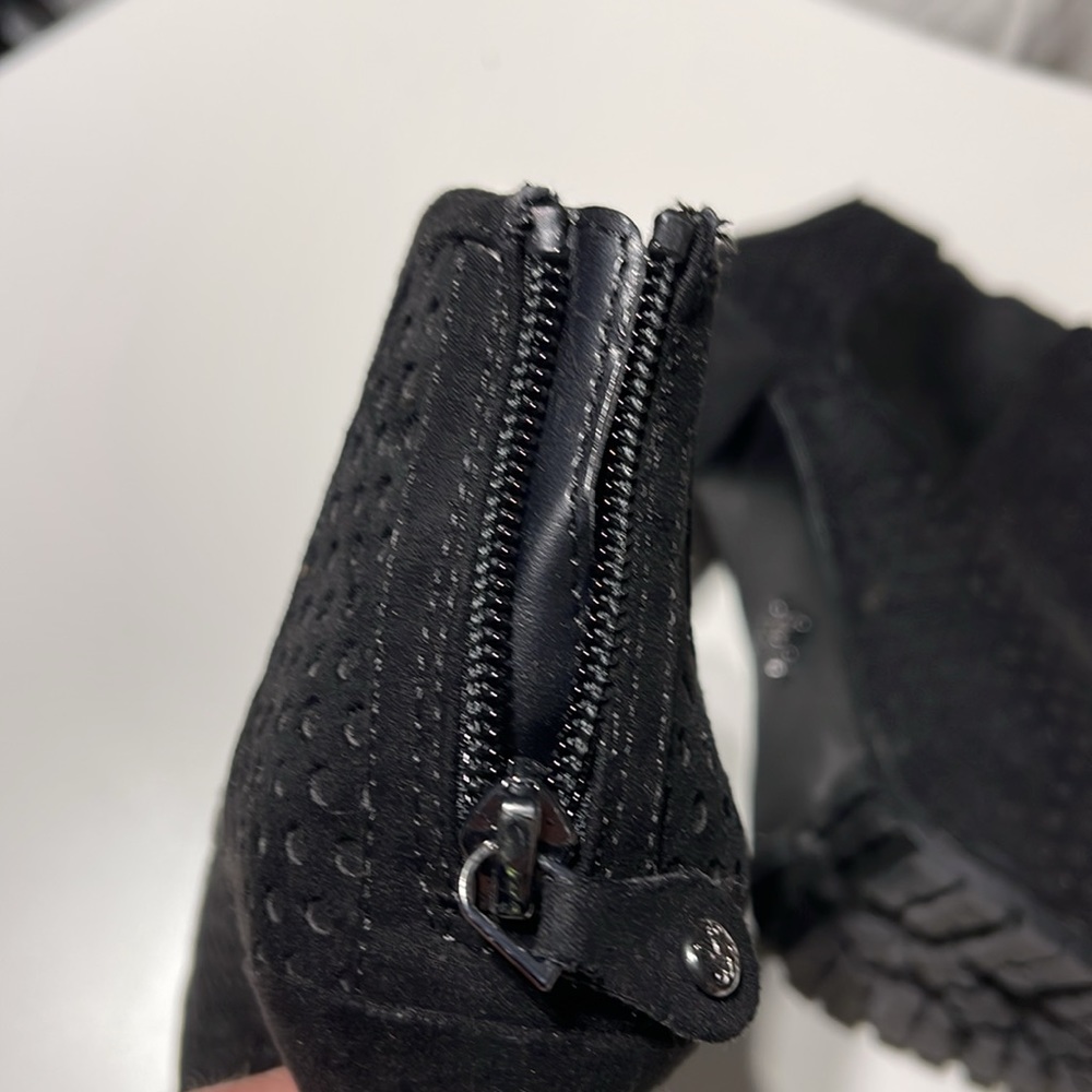 Simple Vera Open Toe Booties - image 4